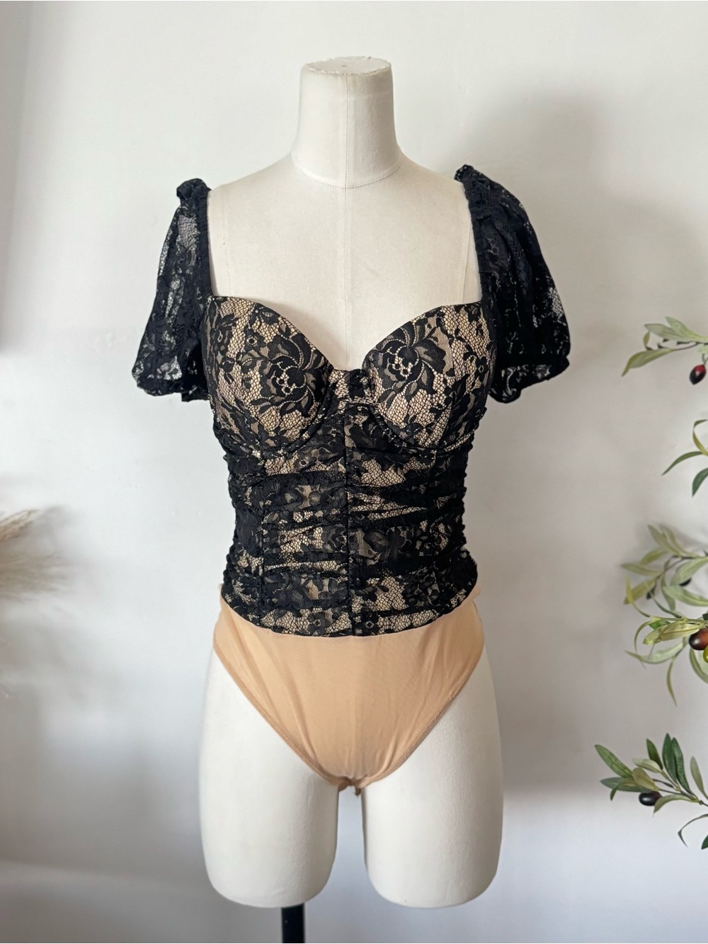 Lulus Black Lace Nude Illusion Bodysuit Size Large NWT Puff Sleeve Corset Top